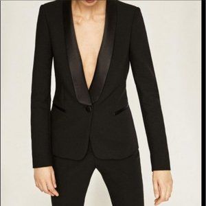 Zara Limited Edition Black Tuxedo Fitted Blazer (Size M)